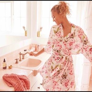 Show Me Your Mumu Brie Floral Garden Robe